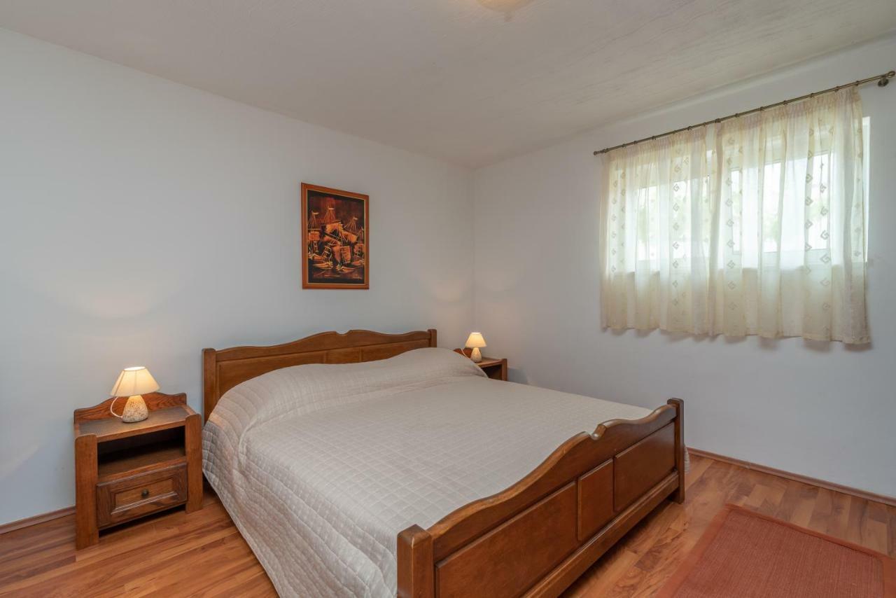 Apartment Dinka Трогир Екстериор снимка