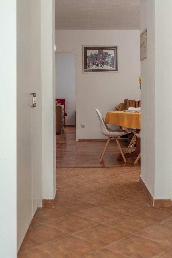 Apartment Dinka Трогир Екстериор снимка