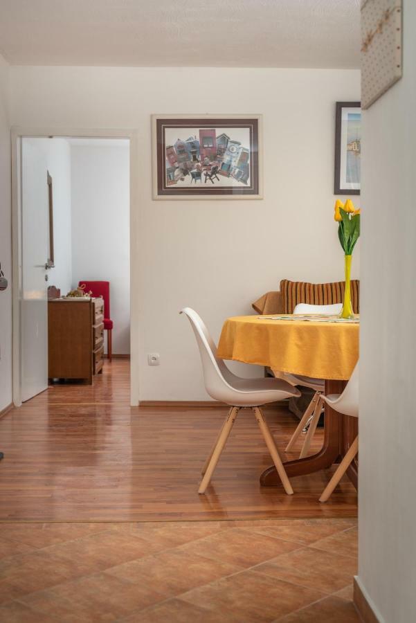 Apartment Dinka Трогир Екстериор снимка